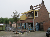 829905 Gezicht op de panden Aardbeistraat 34-36 te Utrecht, de laatste panden aan de even zijde van de straat die nog ...